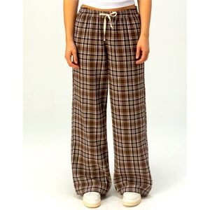 Tilly’s Plaid Brown Women's Pants